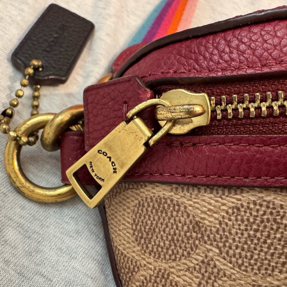 Coach REXY 🦖 rainbow carriage and Tan sling bag with rainbow 🌈 Strap - Picture 3 of 12